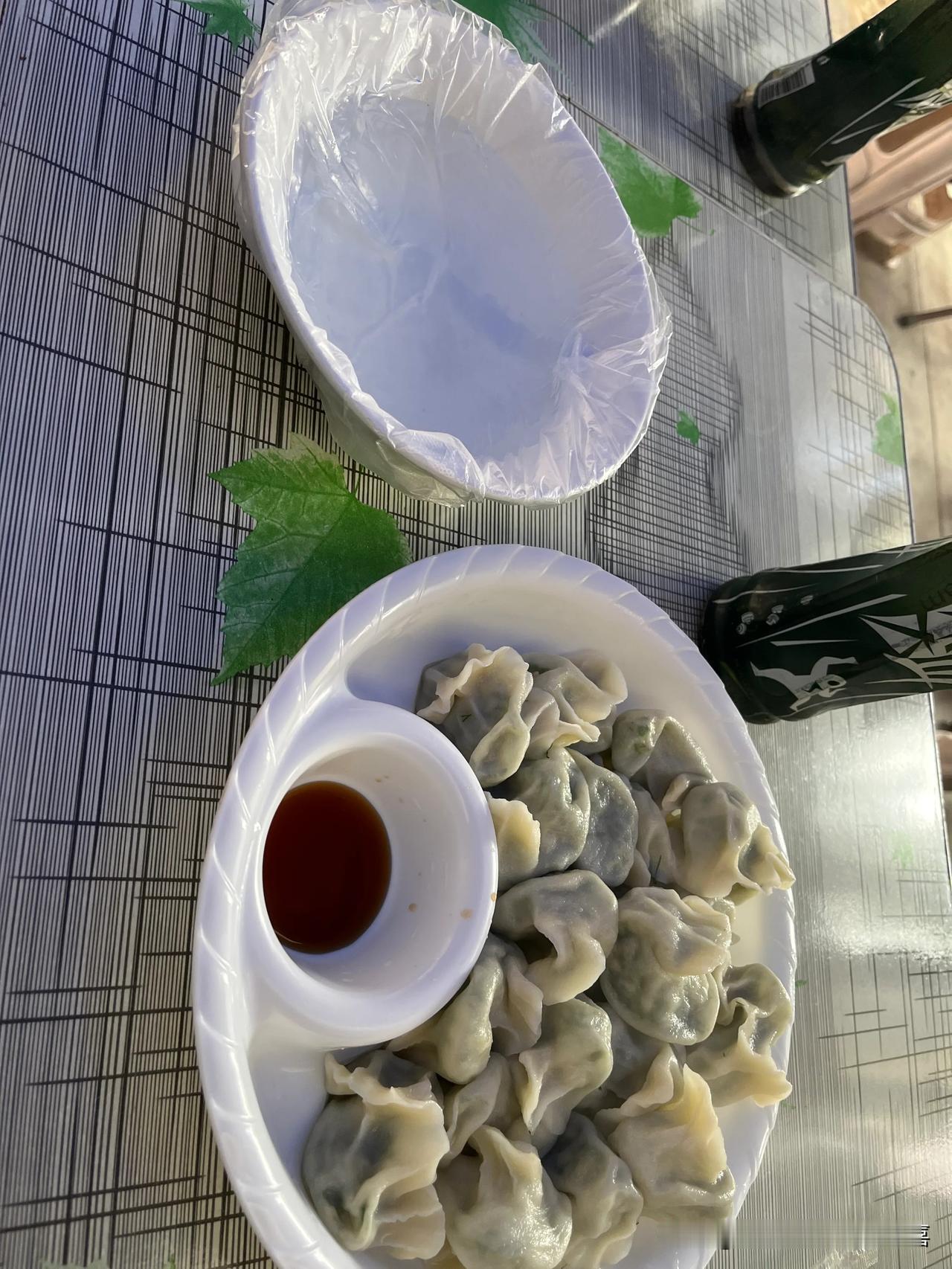 #记录我的9月生活#
上午十一点多，在医院结束上午的检查项目。看了看别的项目排在