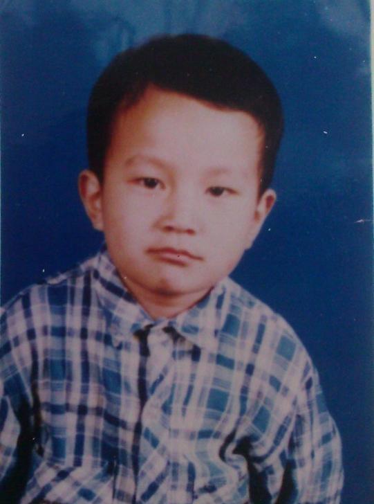 寻找1996年出生2000年失踪浙江省宁波市海曙区柳汀街徐泽，男，眼睛内双，鼻子