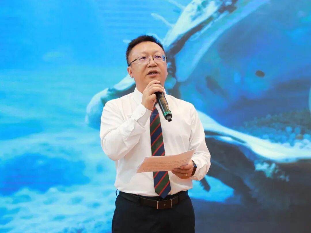智慧教学大讲堂·404期
01智慧分享
​主题：聚焦价值凝聚力的校长办学实践探析
