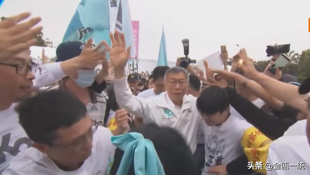 民众党“上凯道”现场突破8万人

民众党“上凯道讨公道”活动在下午16点50左右