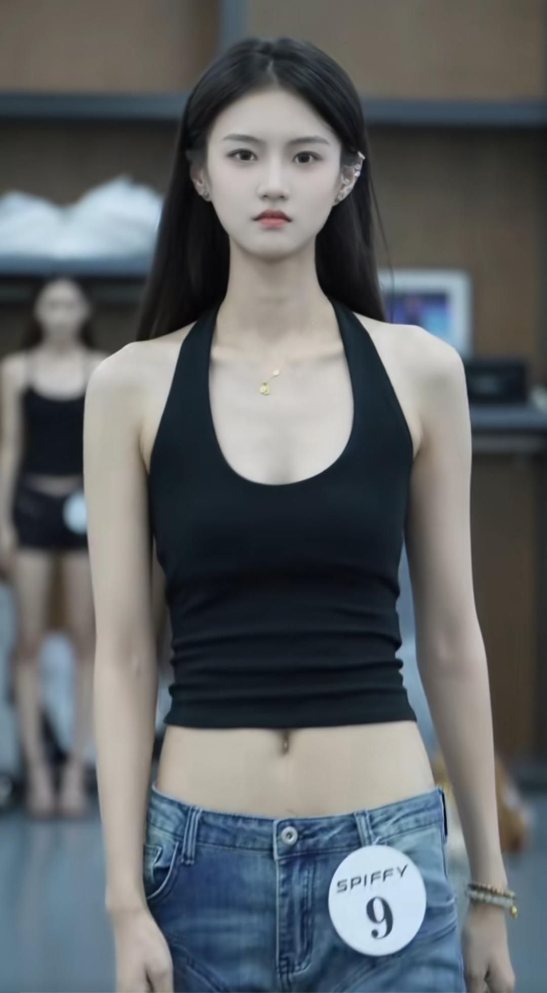 山东女面试走秀随拍，服装表演，模特模特