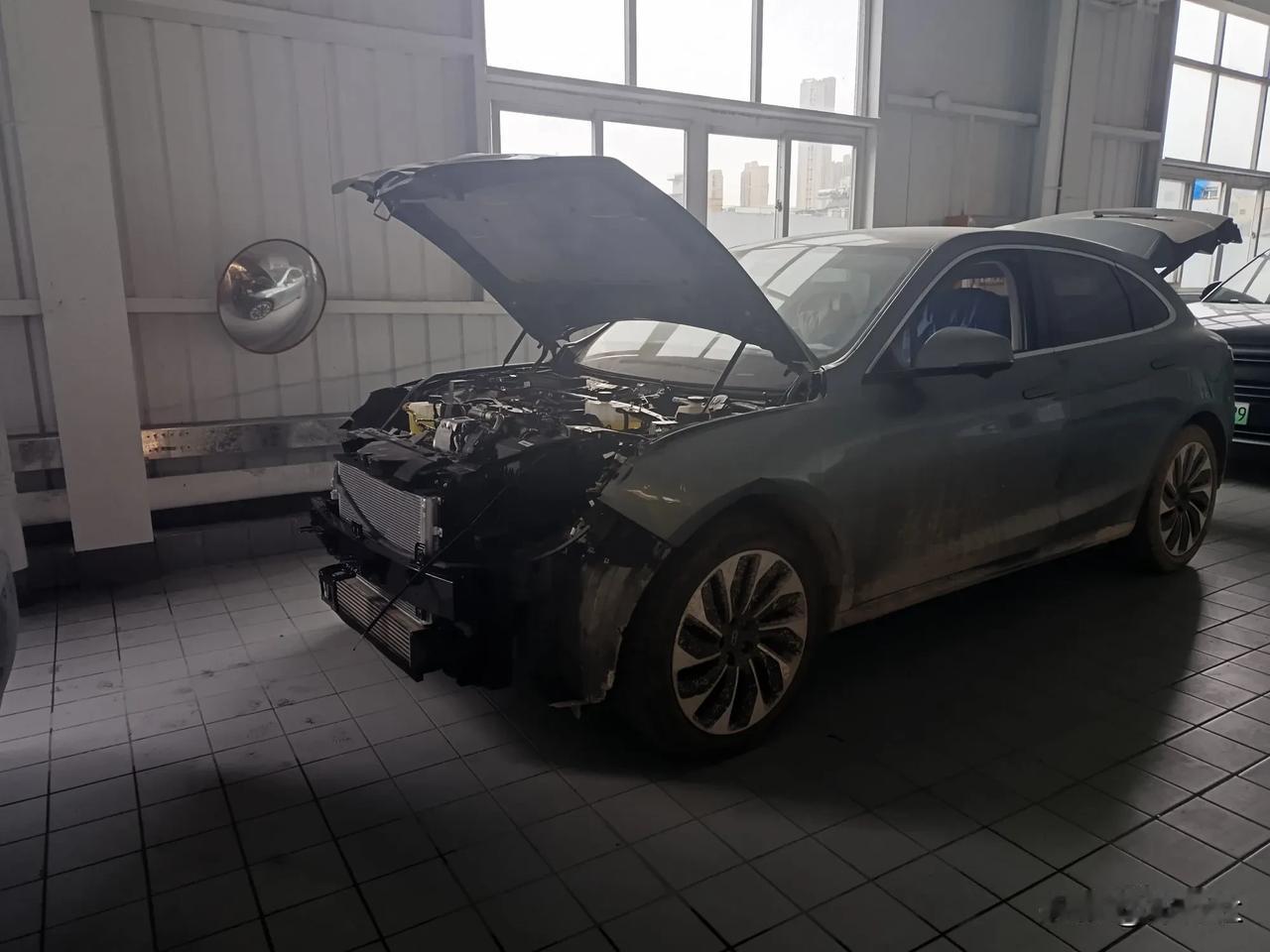 问界M5，空调压缩机的供应商是比亚迪
在新能源产业链上
中国公司的话语权是很高的