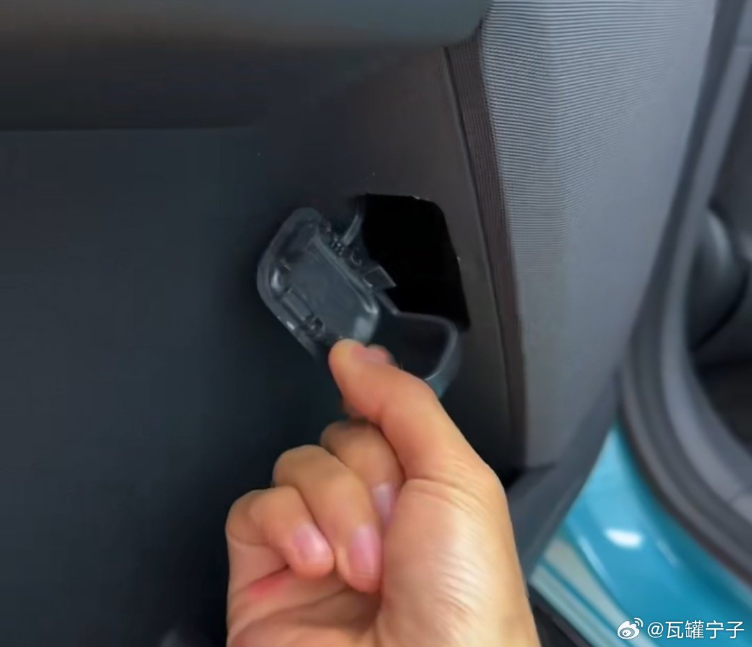 因为身份原因+不爱惹事 我几乎不在公开平台评价别人家的产品 但今天看到了一起事故