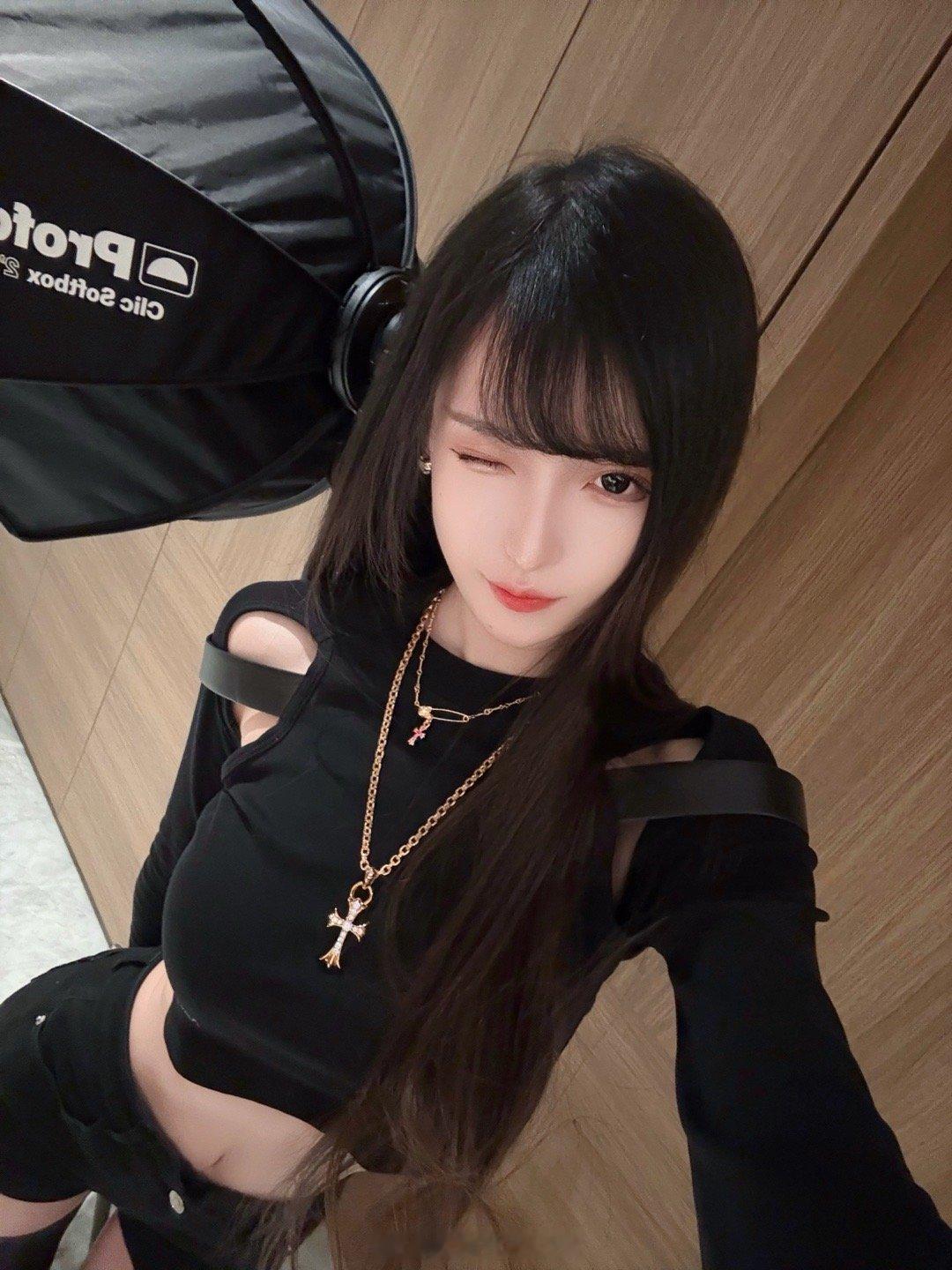 Wink~ ​​​