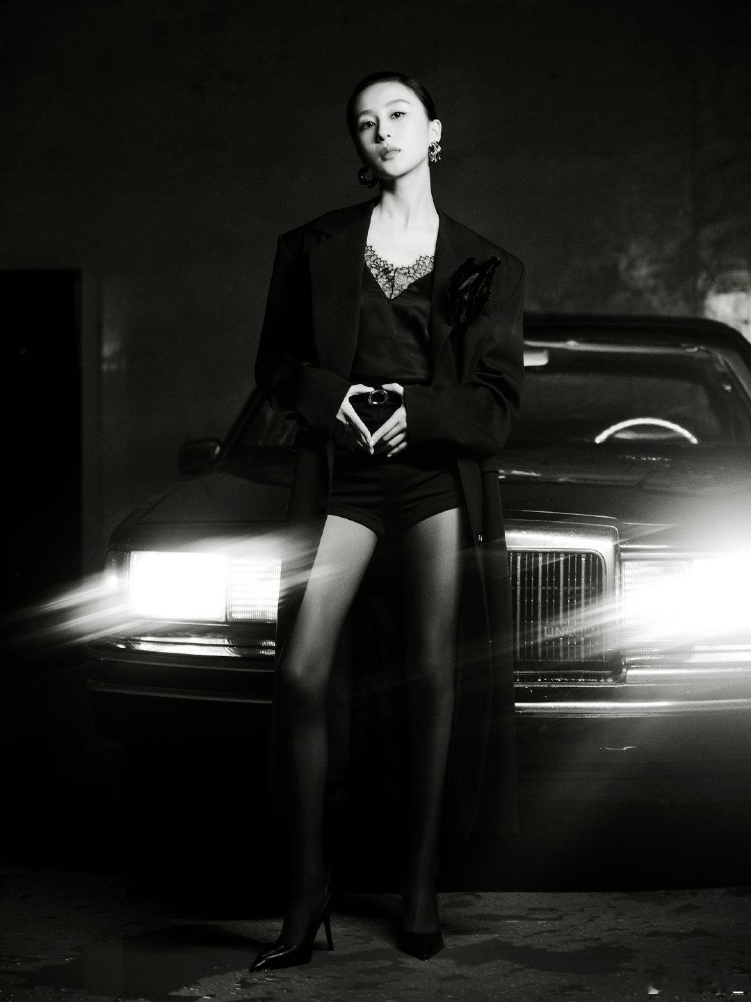 太平年里夏凡茵太有辨识度，演贺贞自带故事感，身材比例绝绝子，和BellaHadi