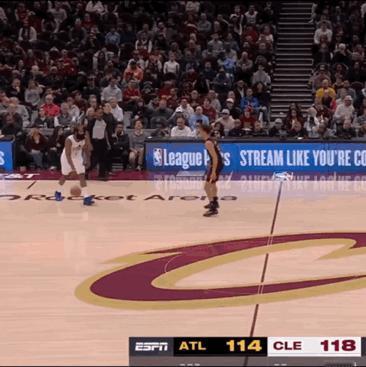 登哥啊，控球技术有待提高啊！
不过，骑士还是有惊无险地拿下了比赛，哈登和米球儿、