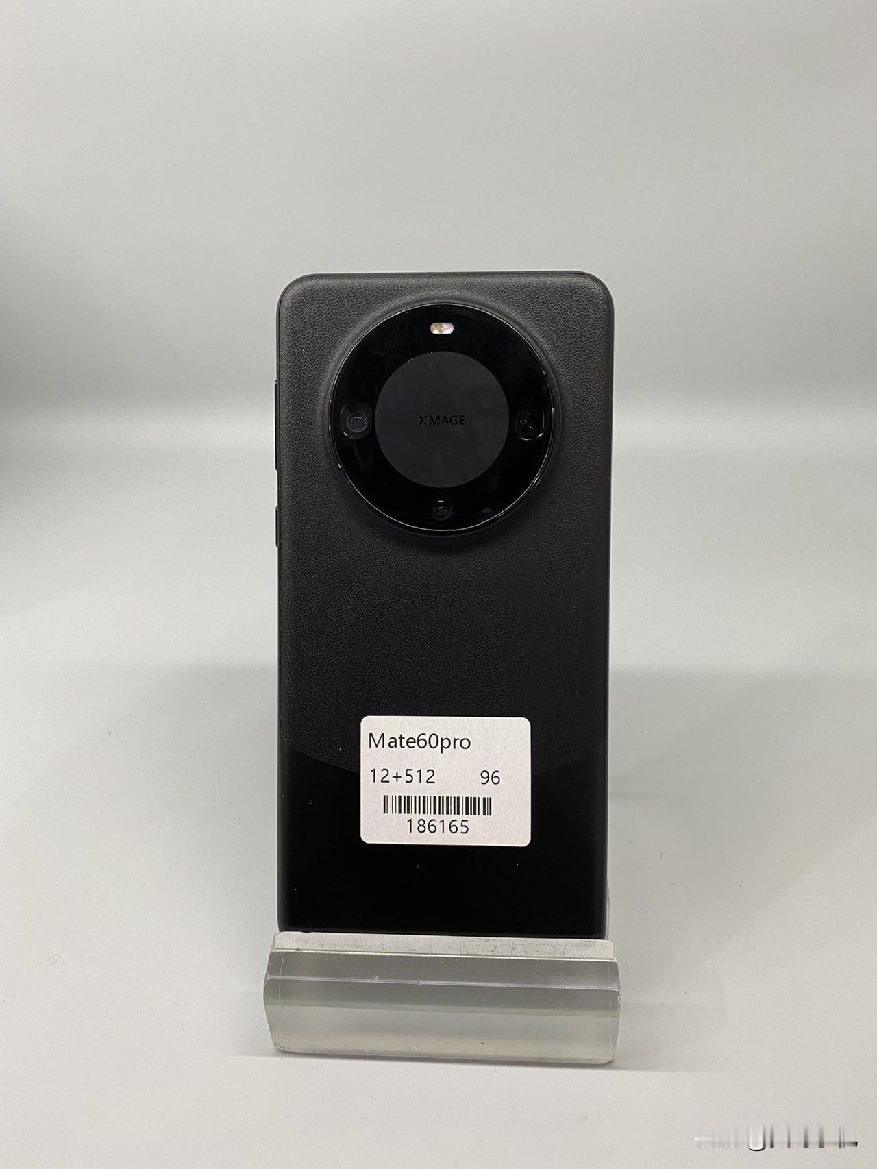 华为mate60pro 12+512
成色99靓机💰2499！抢这款手机的人太