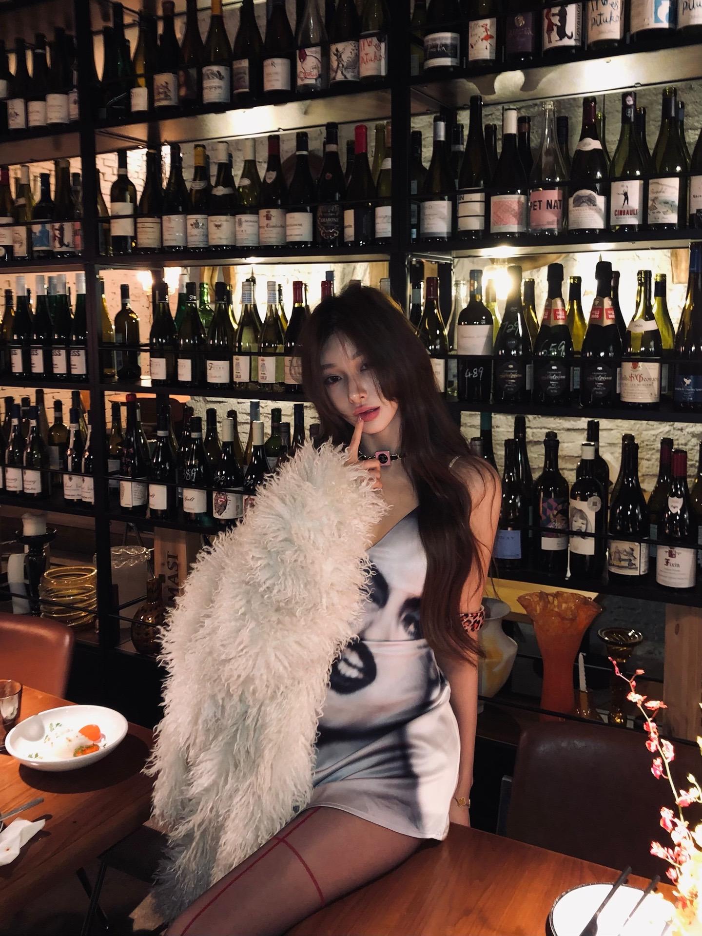 每次都以为自己爱死了 其实下一个来了更爱。