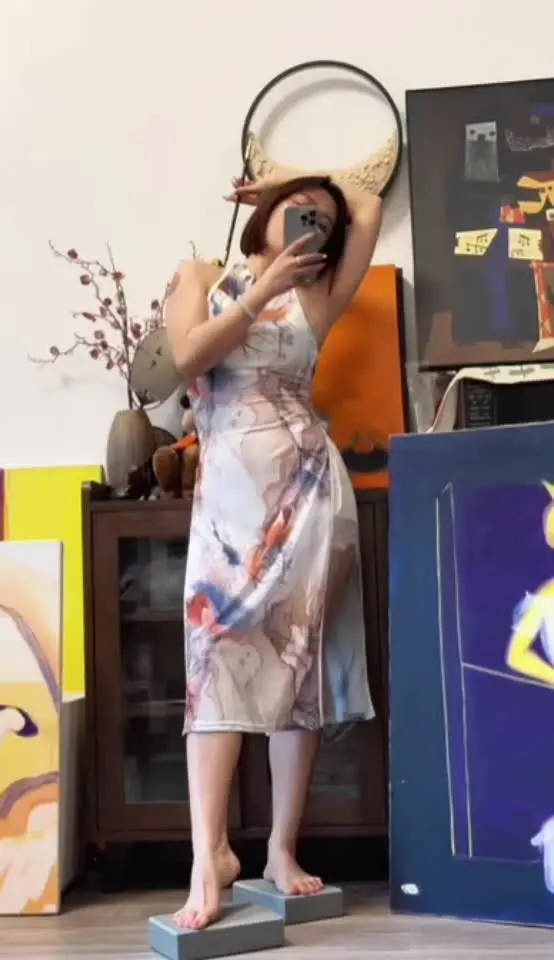 你拷大的文案配上你儿童的身材 毫无杀伤力