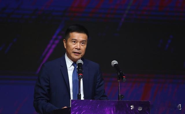 广东宏远休赛期砸钱搞“大手术”
2026年8月19日，塞尔维亚少帅亚科夫列维奇