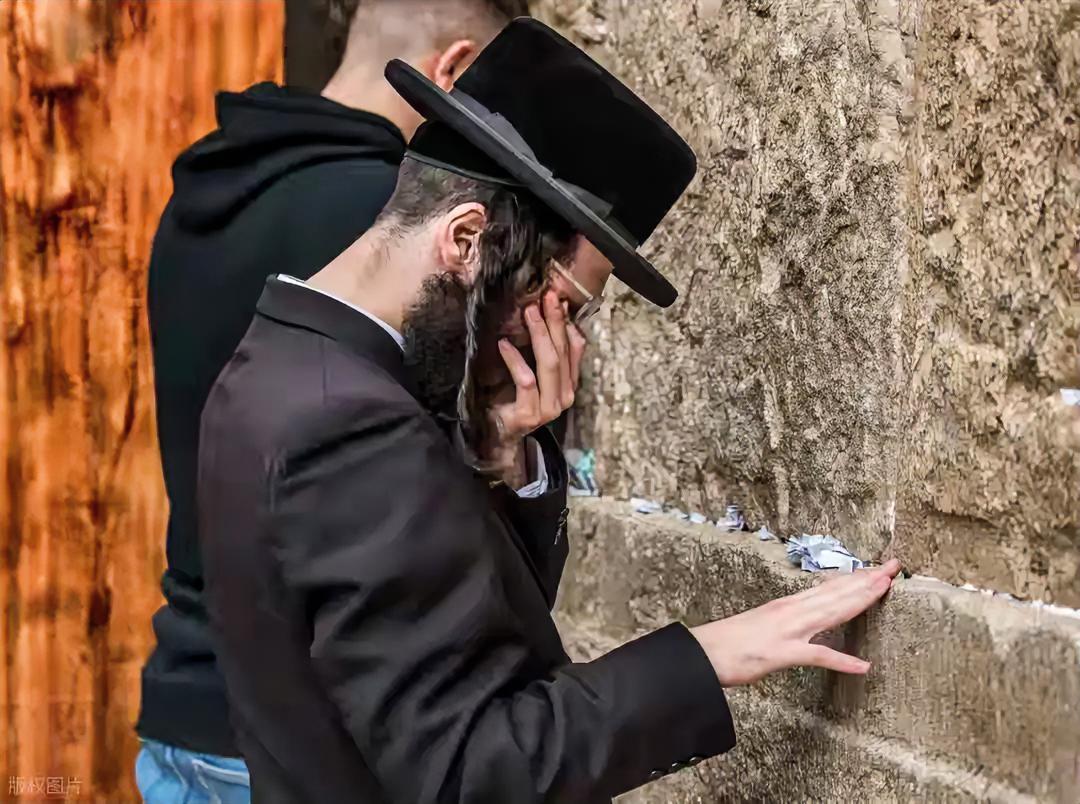 伊朗曾在历史上三次救犹太人于倒悬，为何现在以色列要对伊朗赶尽杀绝？伊朗人第一次救