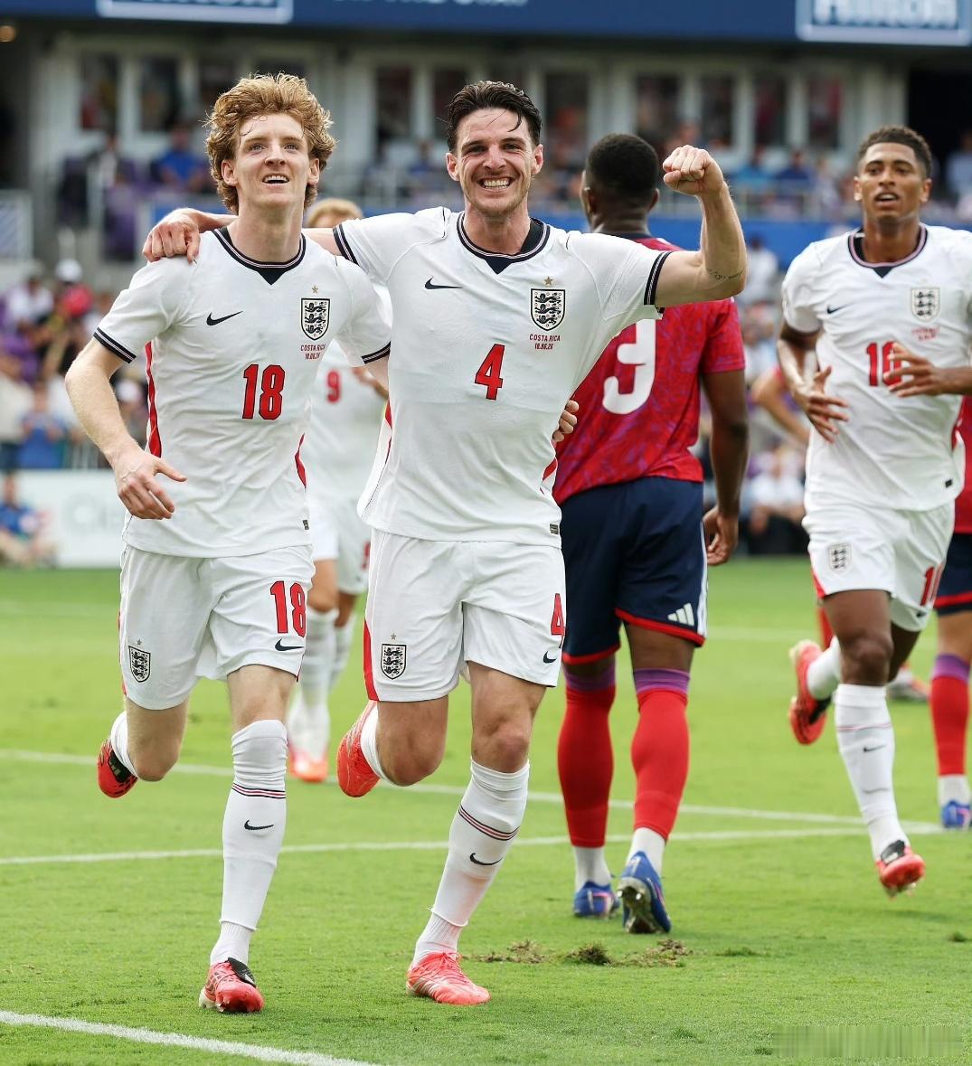 英格兰3比0哥斯达黎加英格兰3:0哥斯达黎加，英格兰这次的发挥很好啊，直接没有给