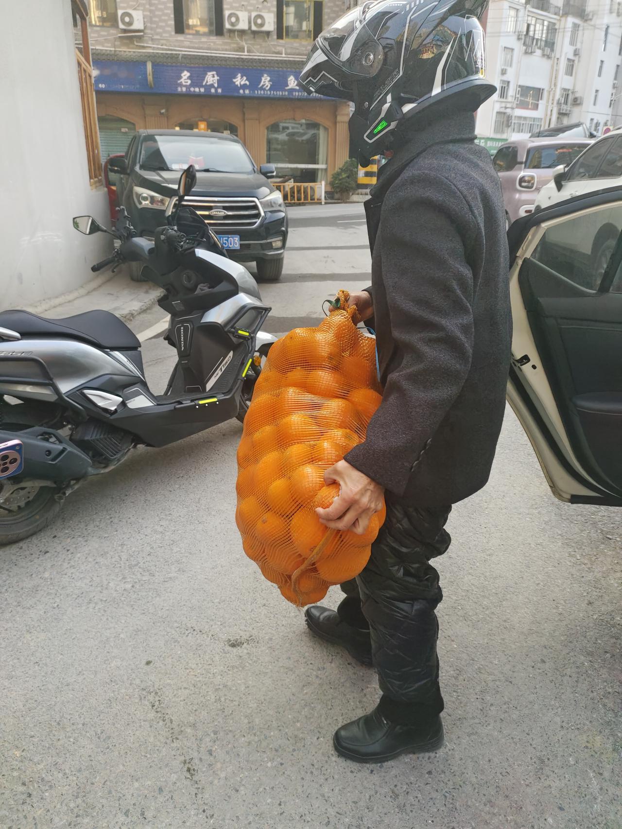 幸福是奋斗出来的。