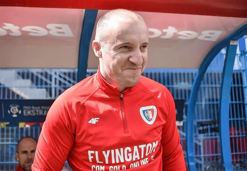 塞尔维亚教练执教北京国安？您觉得靠谱吗？本赛季中超联赛即将落下大幕。北京国安目前