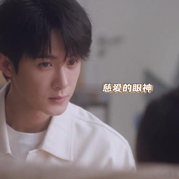 显然，我们对沈翊的认识还不够全面。难怪杜城在办案时总依赖他的协助。如今的沈翊已非