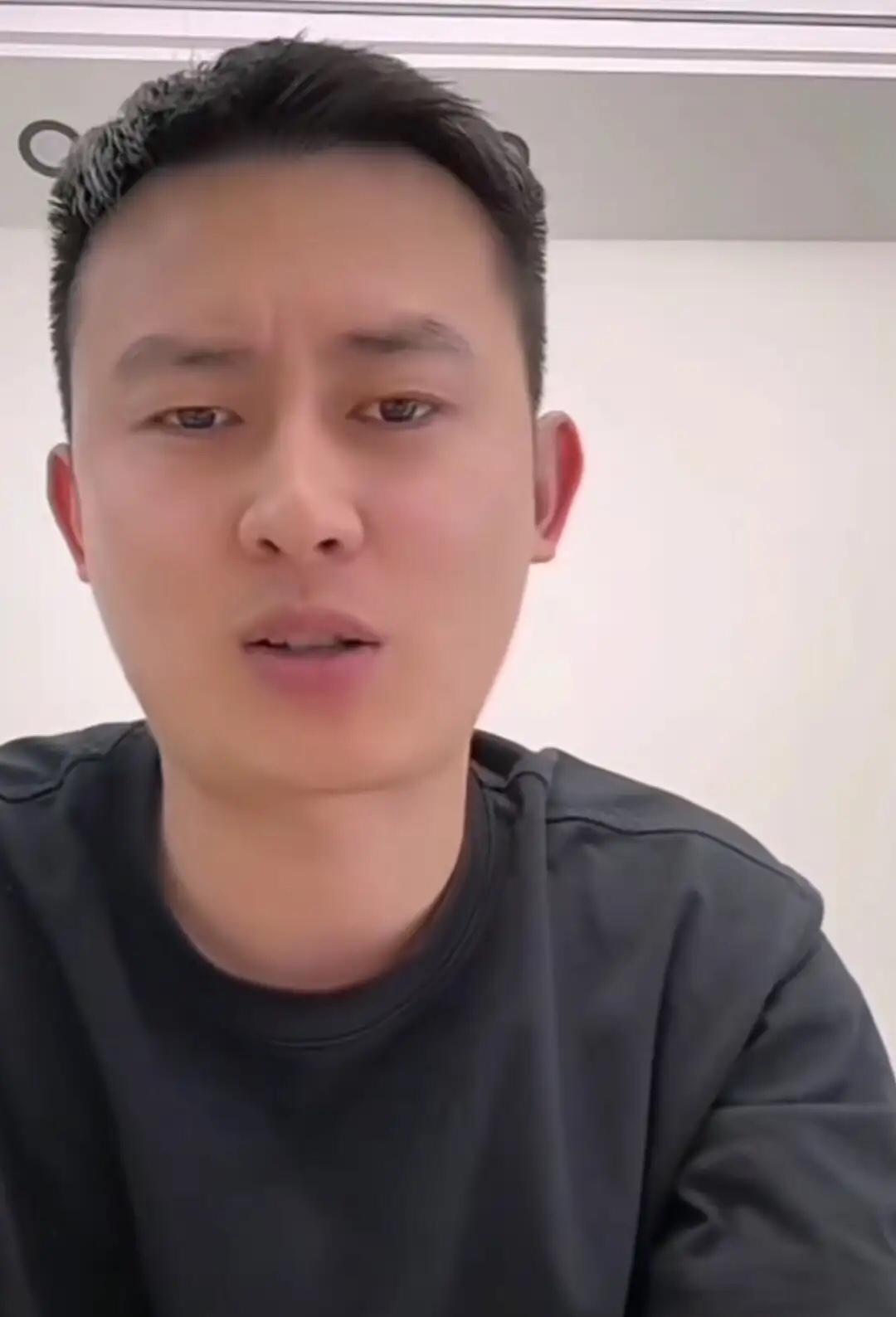 峰学蔚来的掌舵人武亮：目前公司除了实习生，就正常离职了五六个人。其实之前张老师在