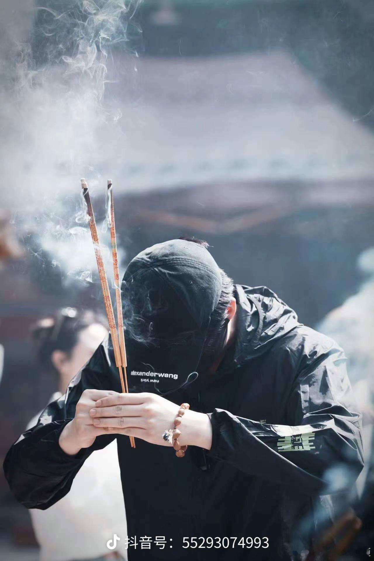 龚俊刘宇宁这段被网友审判了期待刘宇宁铁证刘宇宁铁证﻿  在《铁证》里，高原是那把