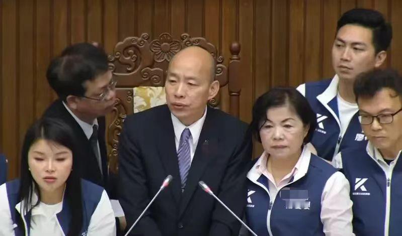 昨日，国民党副主席季麟连在会上喊话，不相信“立法院长”韩国瑜会做出出卖国民党党求