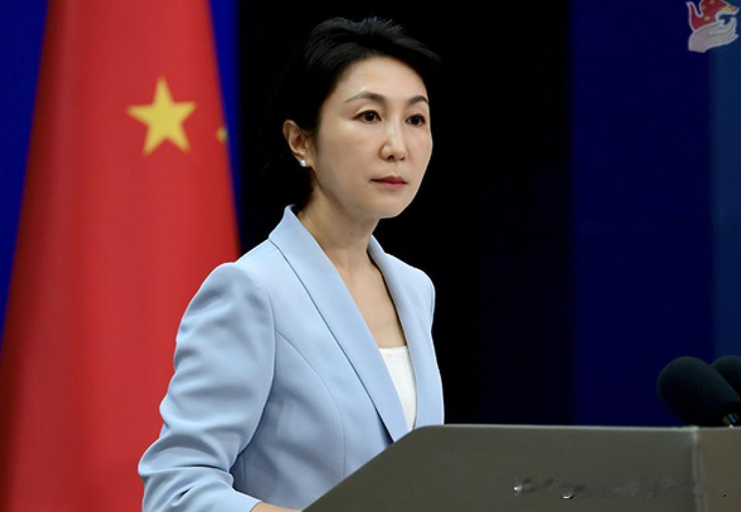 记者问：伊朗是否请中国协助转运高浓缩铀？中国外交部没有正面回答，只说"愿意继续发