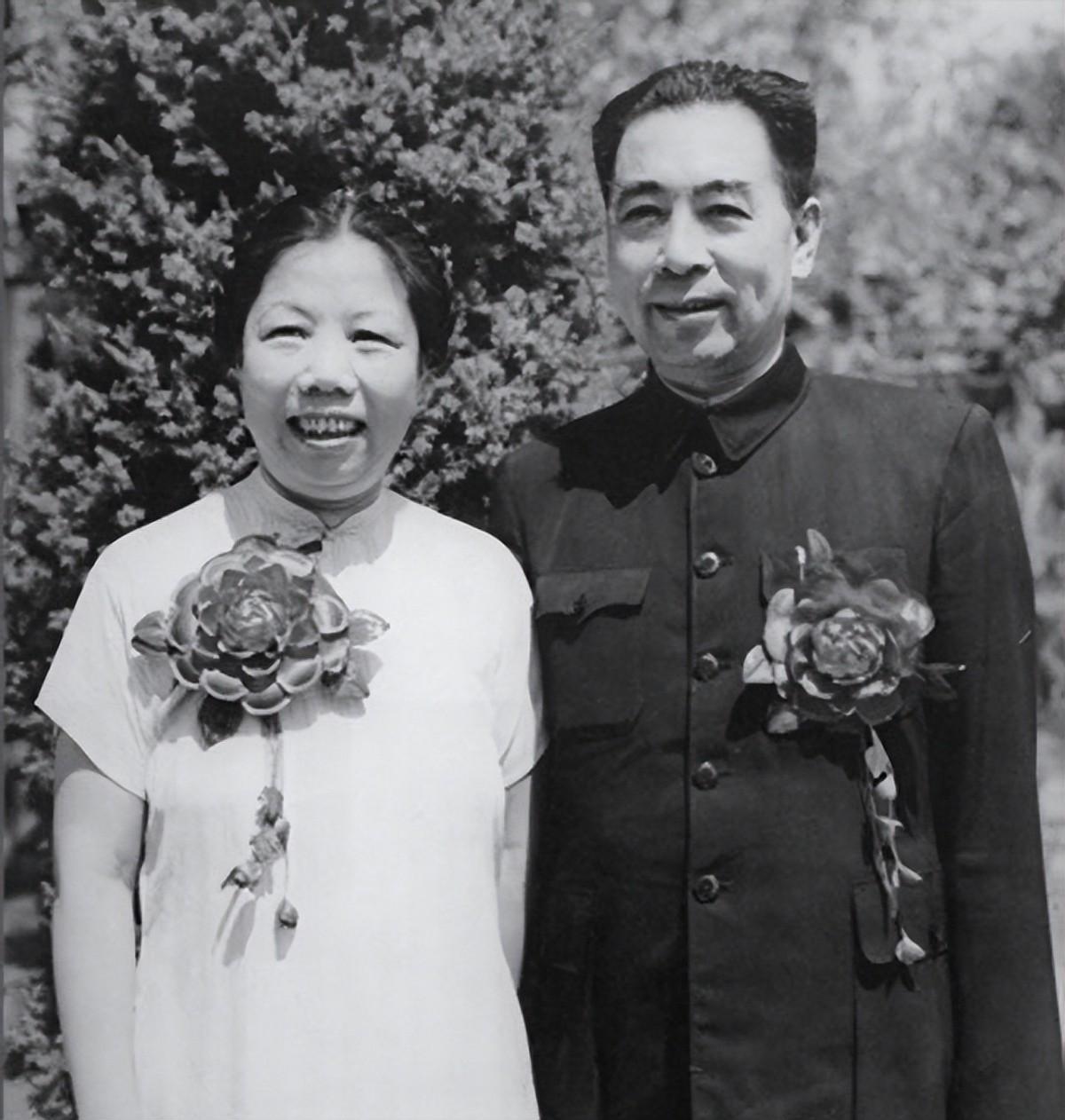 [微风]一次国宴时，外宾故意刁难周总理：“您见过世界上最美的女人吗？”没想到周总