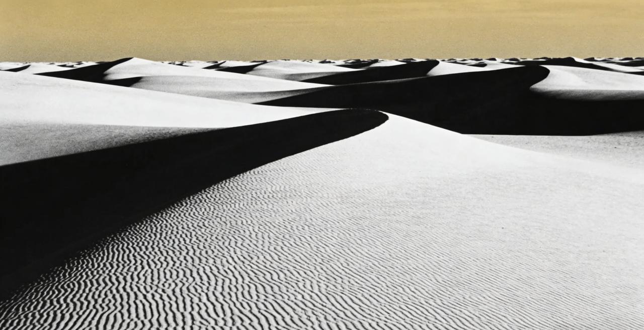 沙海生翠：一场震撼世界的“绿色魔术”

【曾经的“黄色海洋”】

曾经，这里风沙