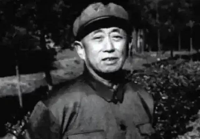 1979年，开国名将郑维山家里都揭不开锅了，给老首长徐向前写了封信，徐帅看给韦国