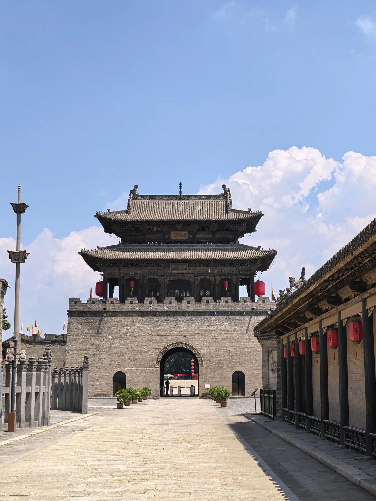 现在旅游，对老年人真是太友好了。

我们一行4人山西游，已经是第5天了。从运城，
