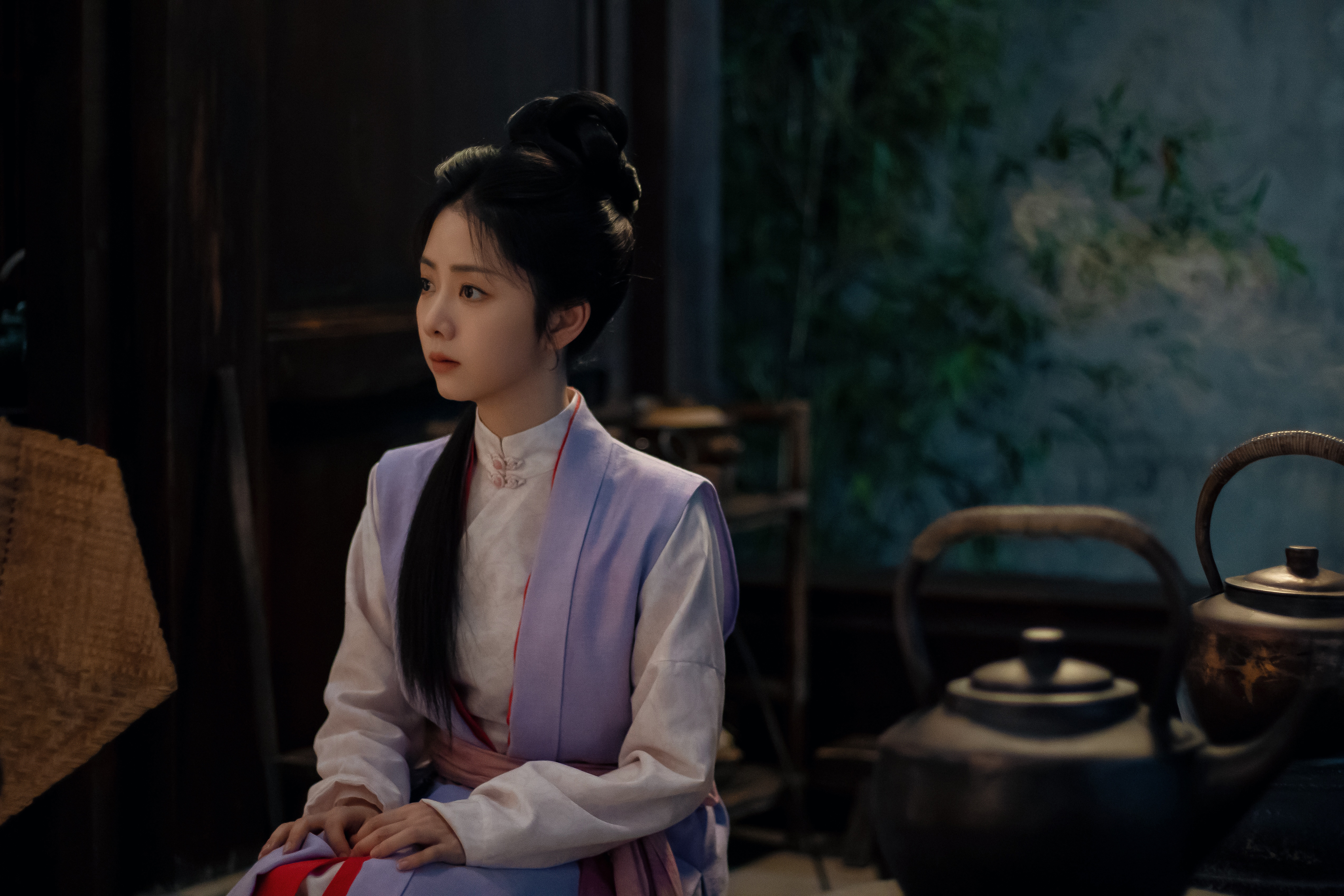 谭松韵[超话] 💡 谭松韵兰香如故 看似天灾横行，实则是一场人为制造的动乱。许