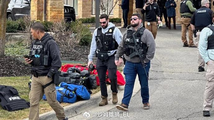 美国弗吉尼亚州诺福克市老道明大学发生枪击事件，袭击目标是美军预备役军官训练团，造