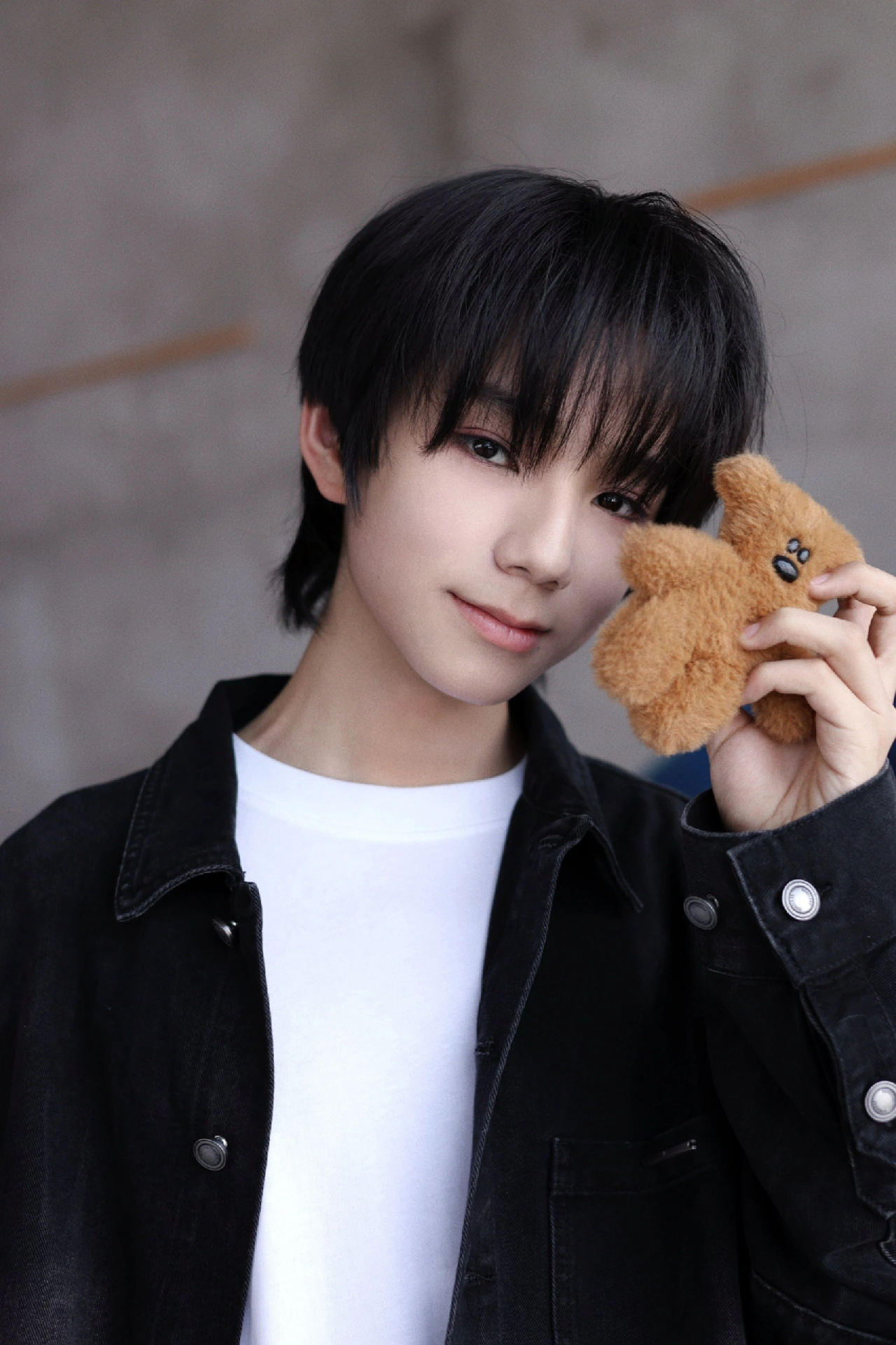 王橹杰发博橹杰又来更新啦！简单的文字里藏着大大的真诚，看着他的近照，感觉生活都变