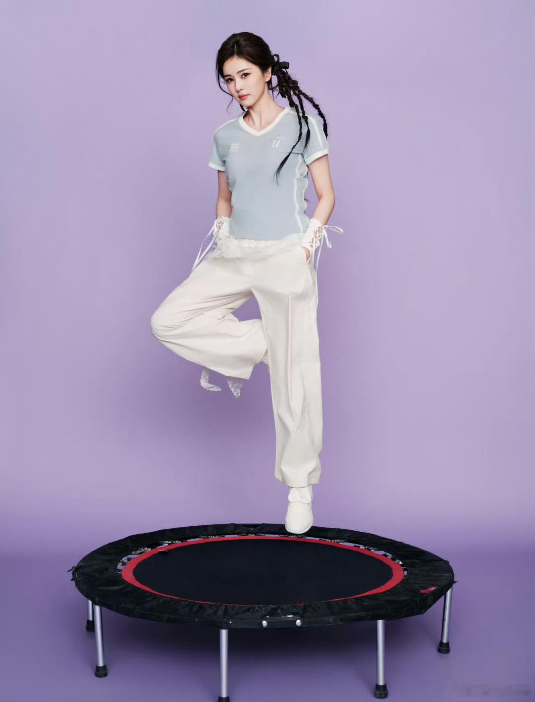 白鹿三天瘦了三斤自律的白鹿，永远值得最好的喜爱，但白鹿并不是推崇这种减肥方法，而