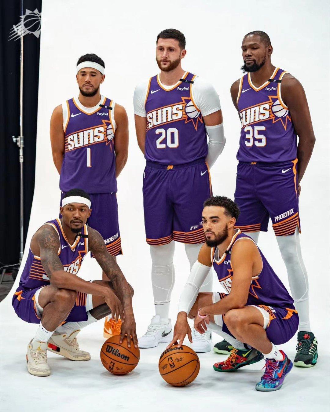 新赛季首发五虎。#nba媒体日##有篮无界心潮无限# ​​​