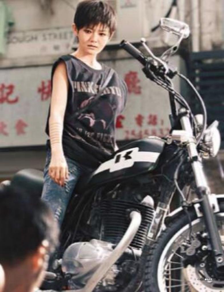 如果我是光头具，我真没脸挣遗产
尽管网上的消息真真假假，
	
但代入普通人的视角