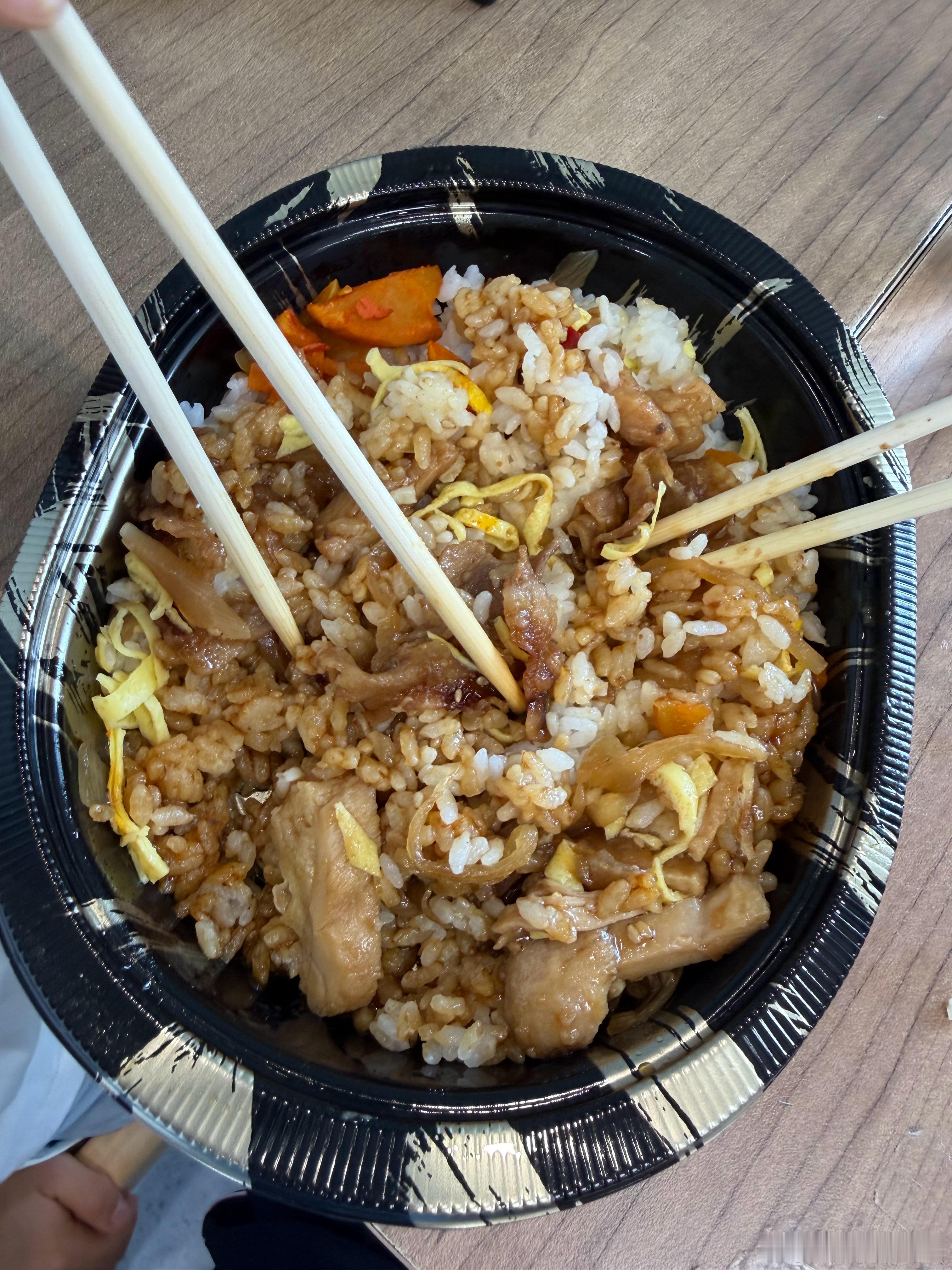 为了看电影潦草的便利店午饭夏天真是不愿意开火太热了年轻人不爱做饭的原因