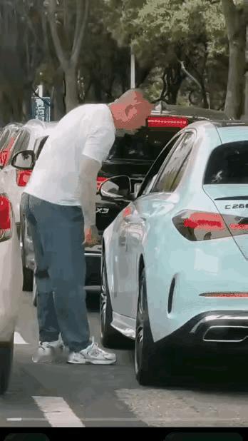 光头好强手不留情