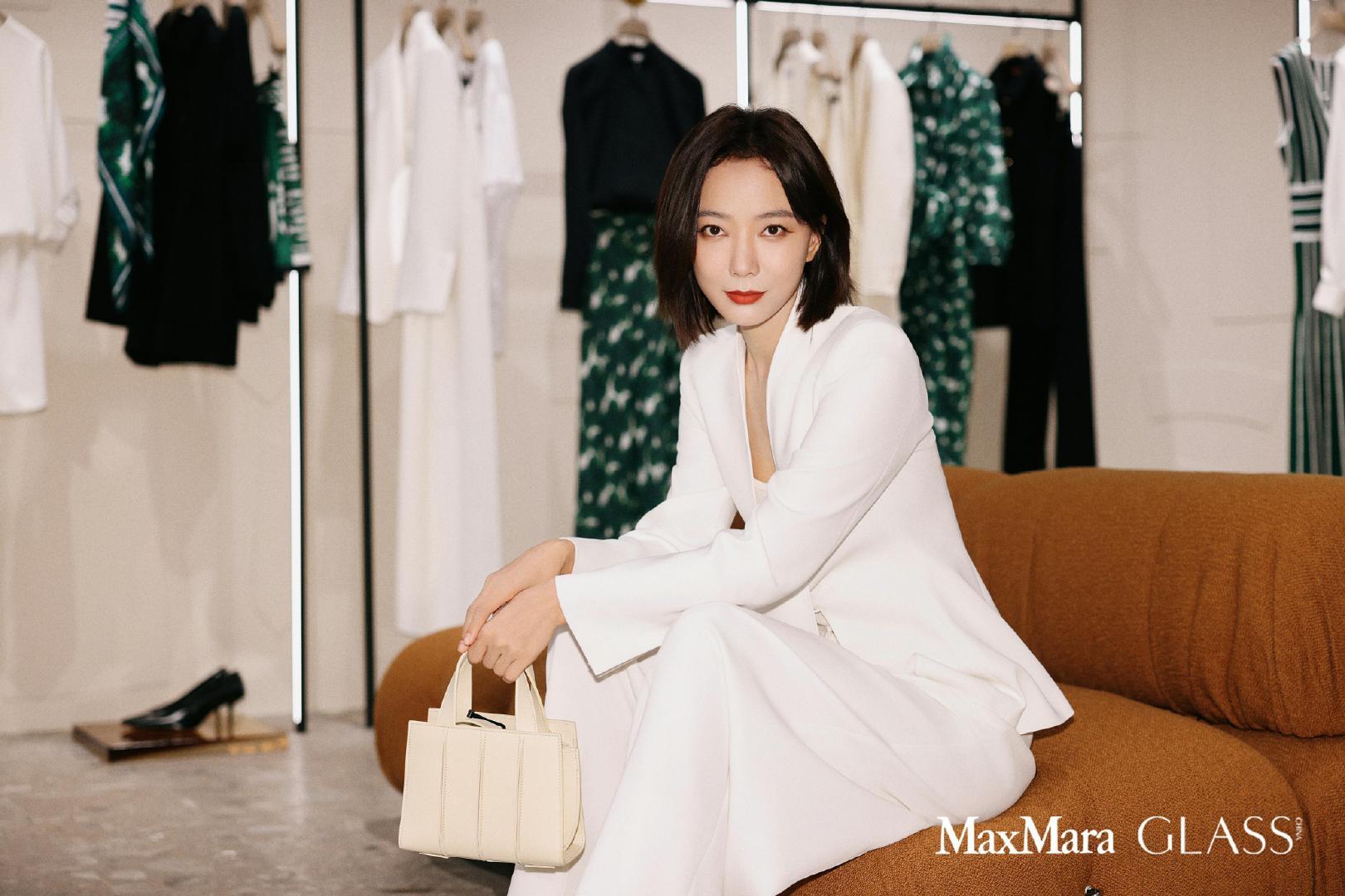 王珞丹白色西装look被王珞丹这组白色西装look美麻了！一身 Max Mara