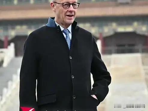 法国总统马克龙来访时，也是带了一大批公司高管谈经济合作，回到法国就开始提关税问题