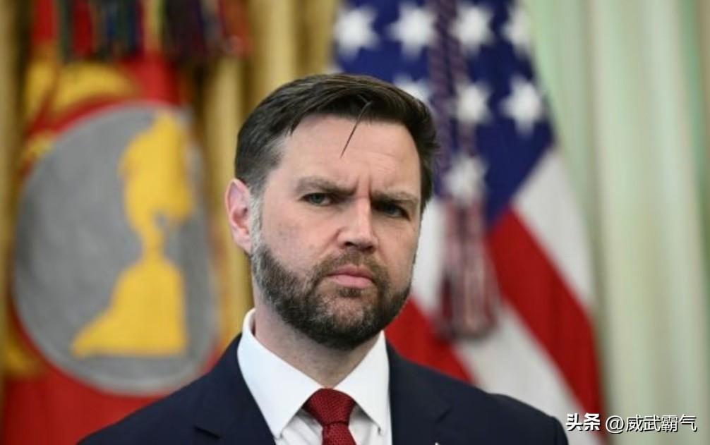 美国以色列裂痕已经完全公开化了，美国正副总统先后出来指责以色列。在特朗普说以色列