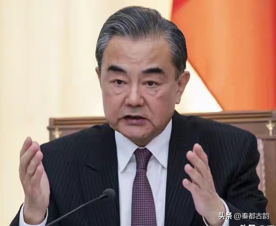 立足一中原则审视岛内政党动向，锚定祖国统一历史大势
 
世界上只有一个中国，台湾