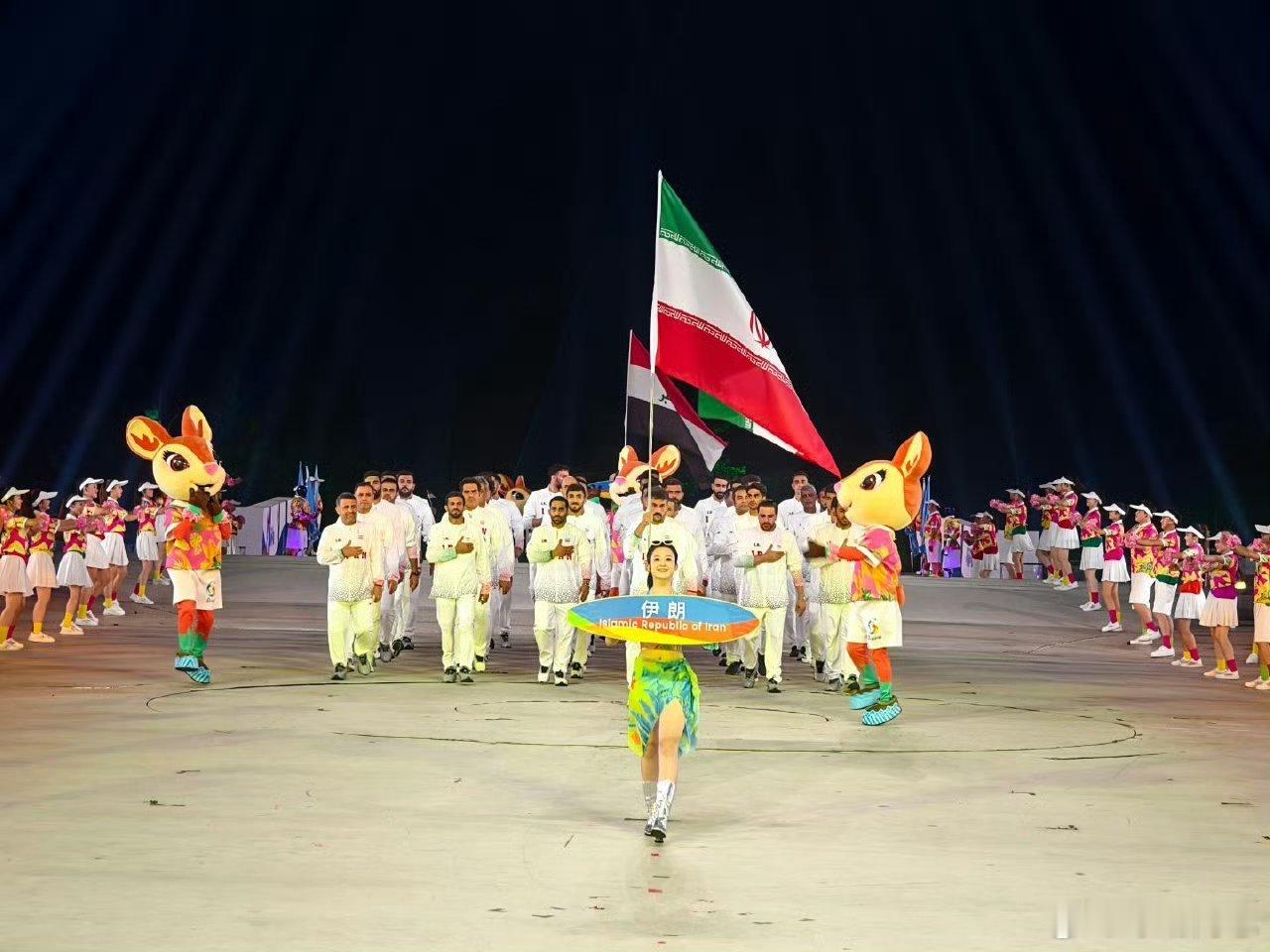 亚沙会吉祥物登场太有三亚特色了 伊朗🇮🇷也来参赛了好兄弟哈伊朗运动员来中国参