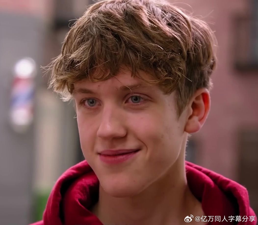 亿万同人字幕组  坦纳·哈根将在 Netflix 真人版《史酷比》系列剧中饰演 