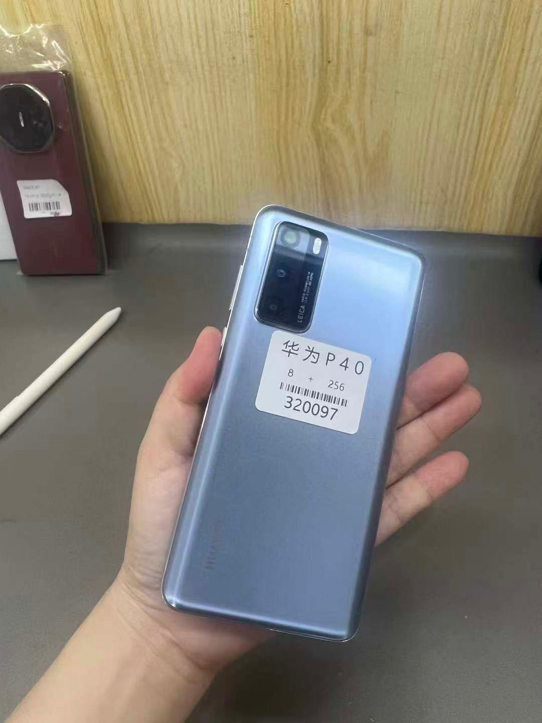 这台华为P40（8+256GB）的外观状态如下：
整体成色：标注为98新，从图片