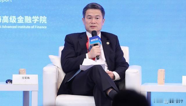 看着道貌岸然，实则无视国法，这种蛀虫必须严惩