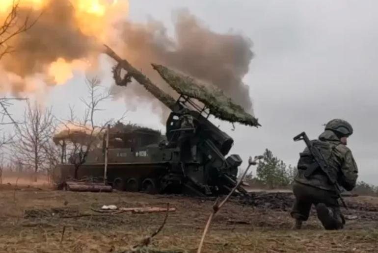 【俄军突破了红利曼防线，进入迪布罗瓦】

据“军事事务”网站报道称，俄罗斯军事分