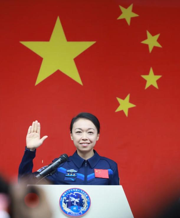 跨界追梦！香港精英黎佳莹圆梦太空

身兼警队精英、名校博士、三孩母亲多重身份，香