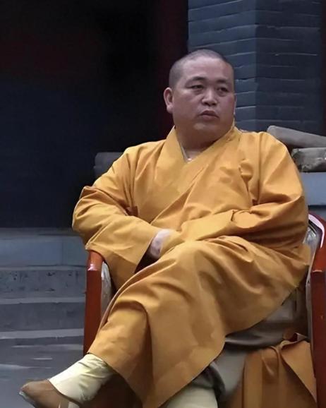 “51个情人，174个私生子，40多家分公司，1500多亿美元的财产”，有人恶意