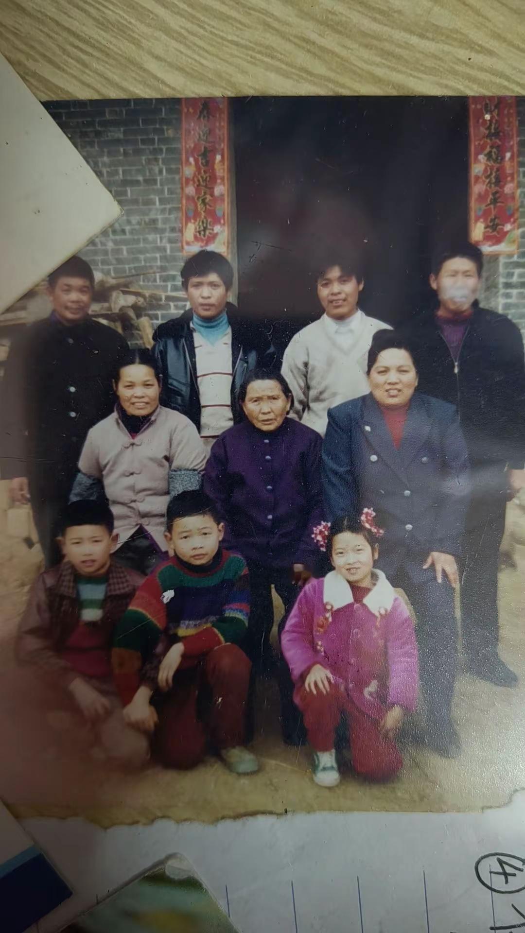 小时候的我还算可爱吧