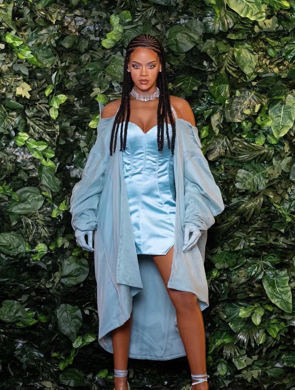 伦敦杜莎夫人蜡像馆 Rihanna 全新蜡像，四字评____ ​​​
