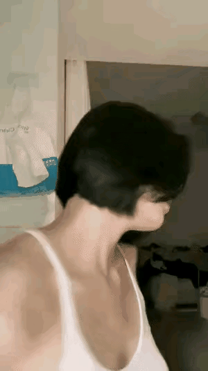 坐得太久，活动活动颈椎
