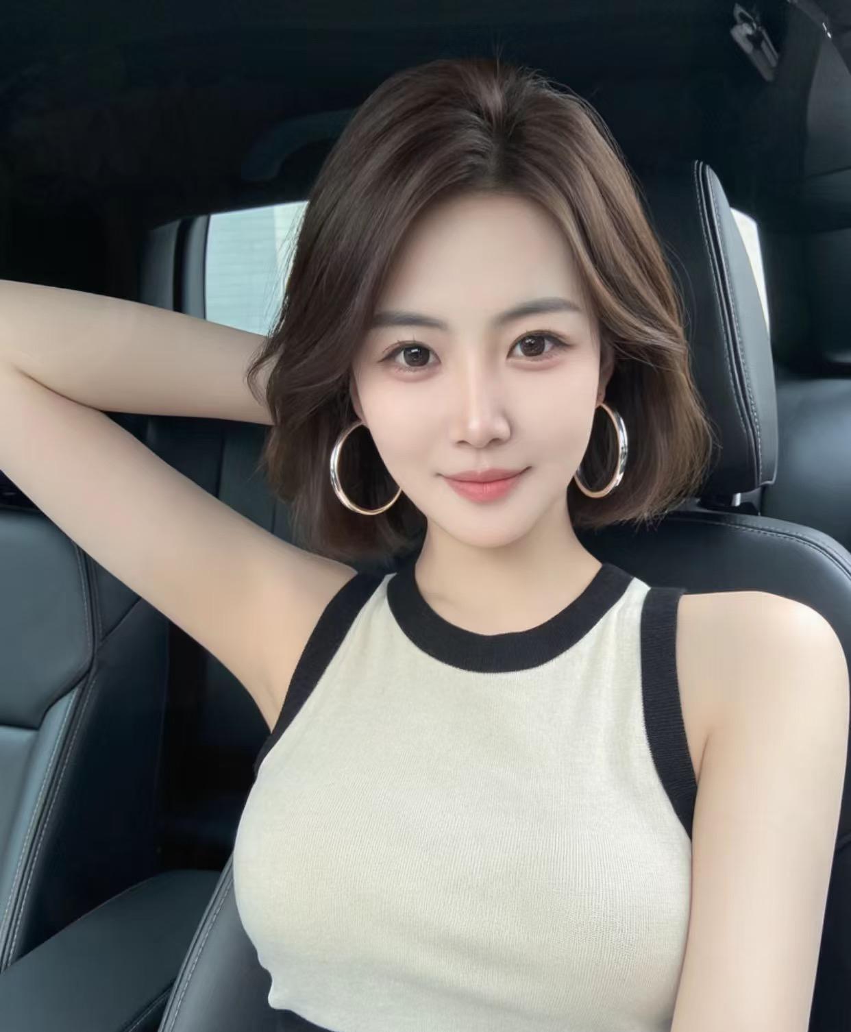 人性现实法则
1. 男人的成就感难以压制对美色的本能，女人的理智也常常败给情感的